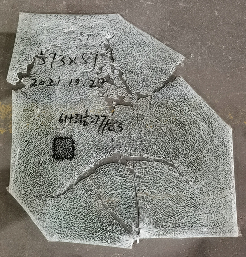 Latest company news about Ausgeglichenes Glas: Die Zukunft von sicheren, eleganten und stützbaren Baumaterialien